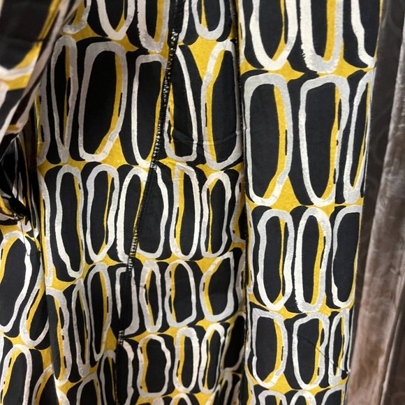 NWT XS Tulip Black/White/Mustard Print Button-Down Dress - Picture 4 of 5